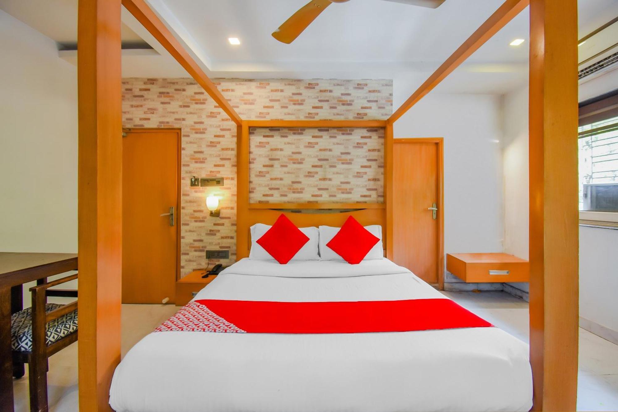 Super Oyo Krishna Guest House 콜카타 외부 사진