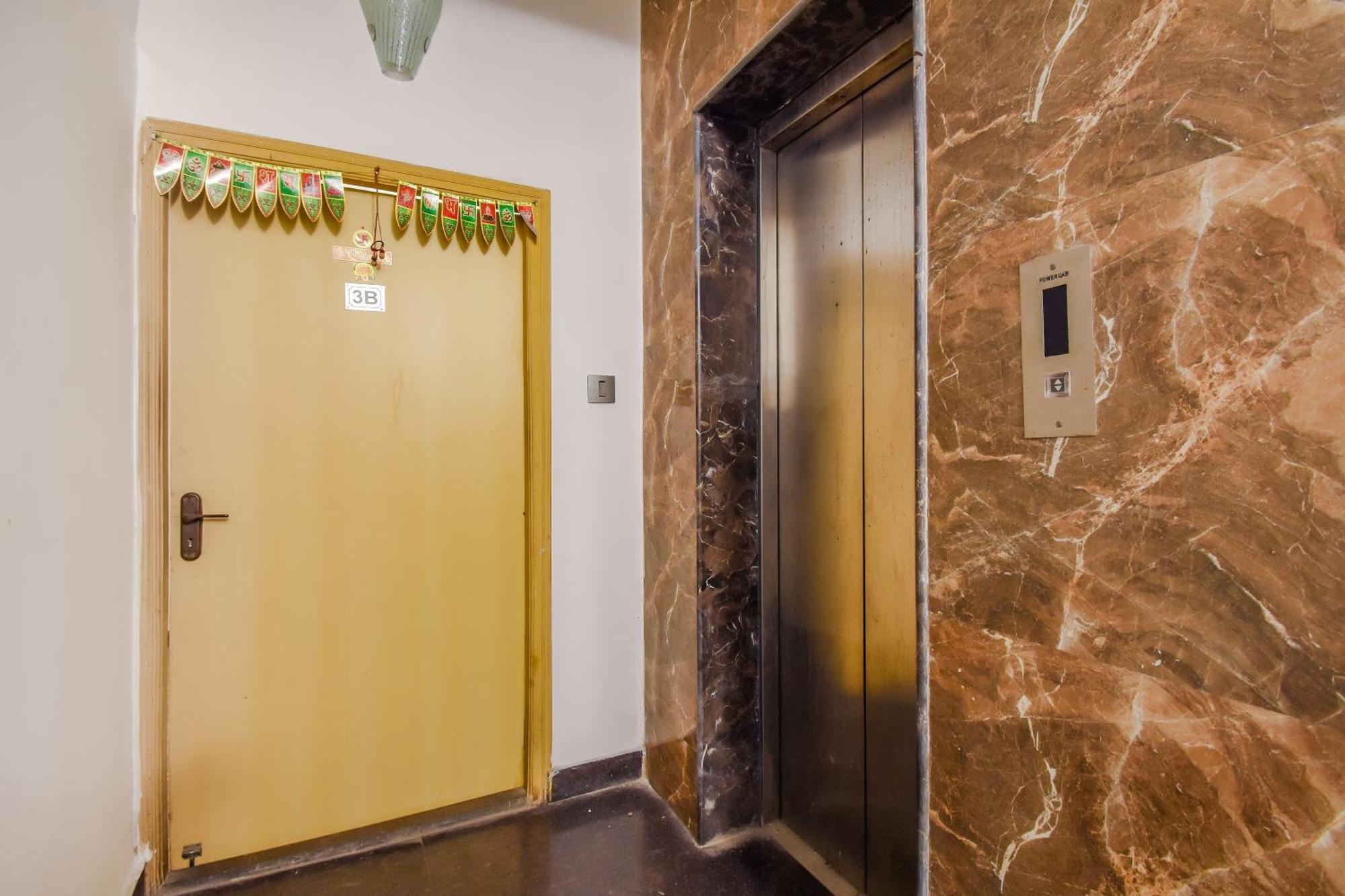 Super Oyo Krishna Guest House 콜카타 외부 사진