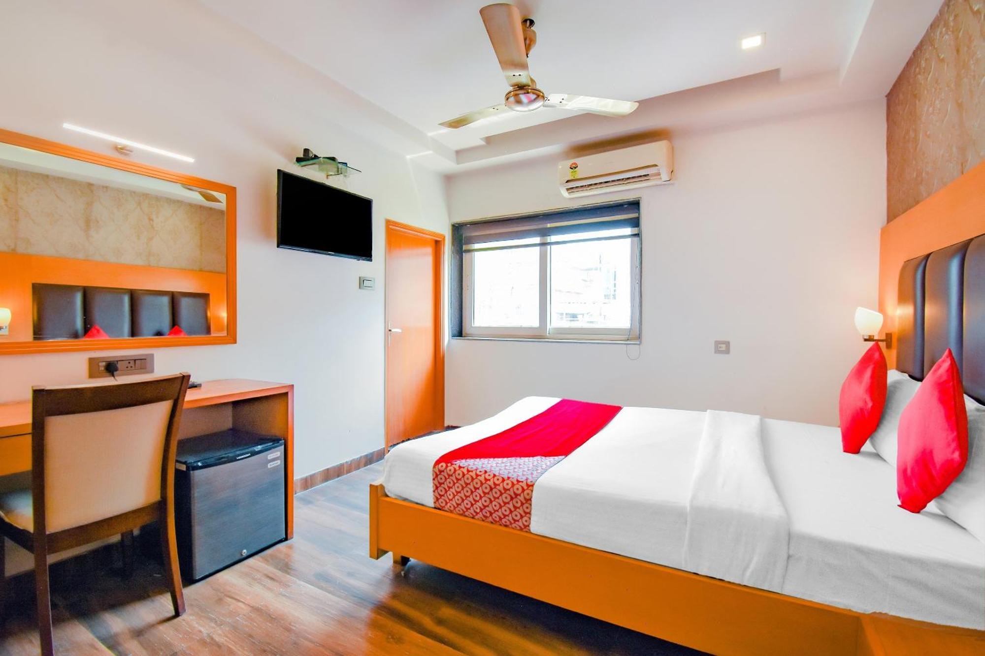 Super Oyo Krishna Guest House 콜카타 외부 사진