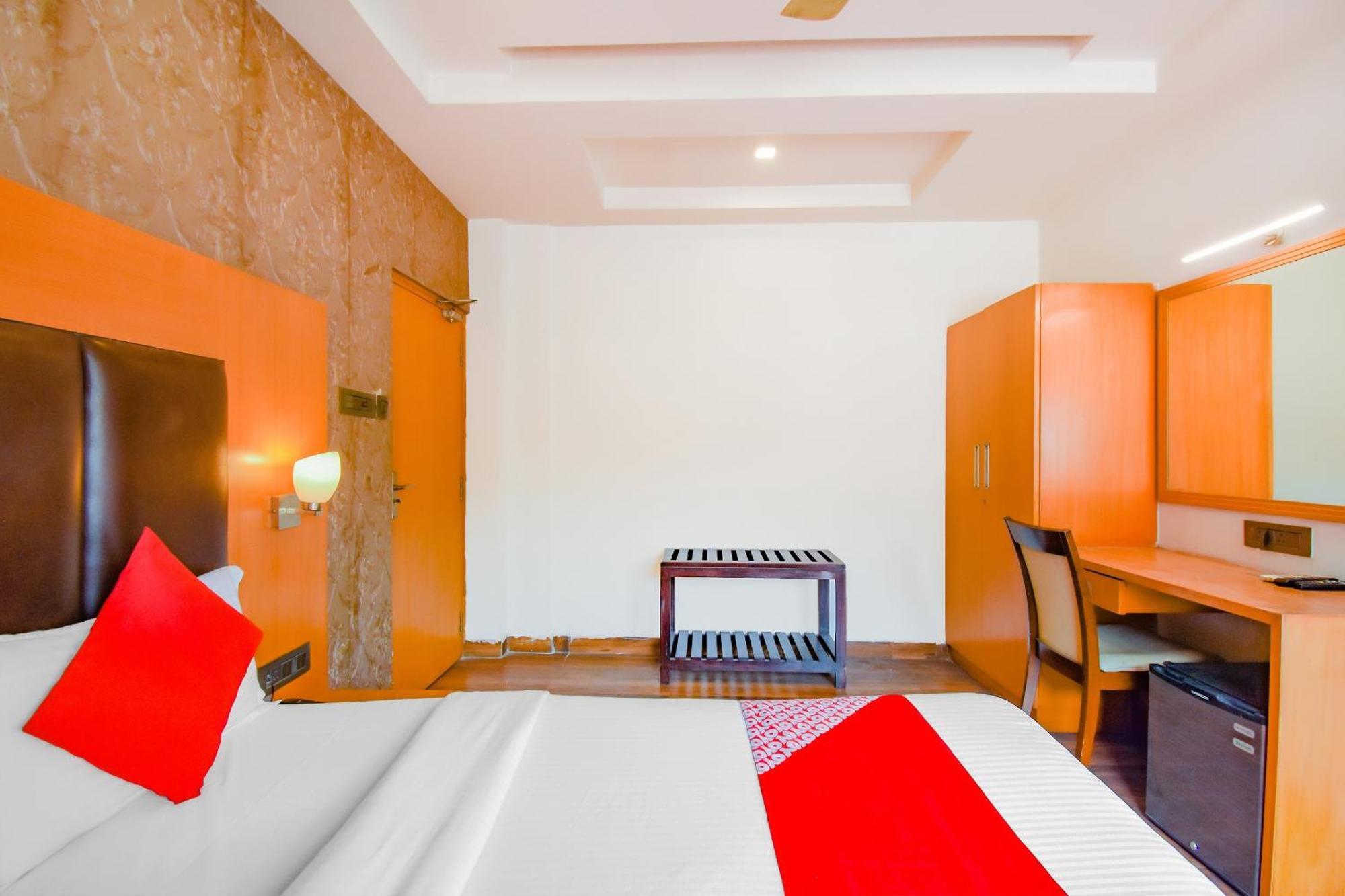Super Oyo Krishna Guest House 콜카타 외부 사진