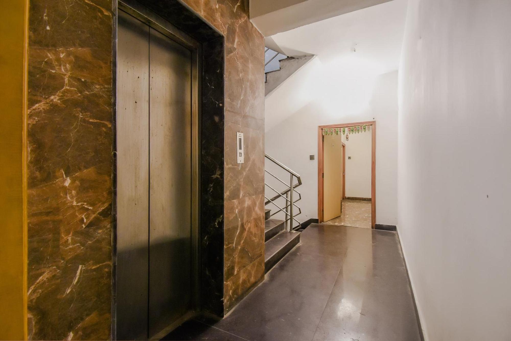 Super Oyo Krishna Guest House 콜카타 외부 사진